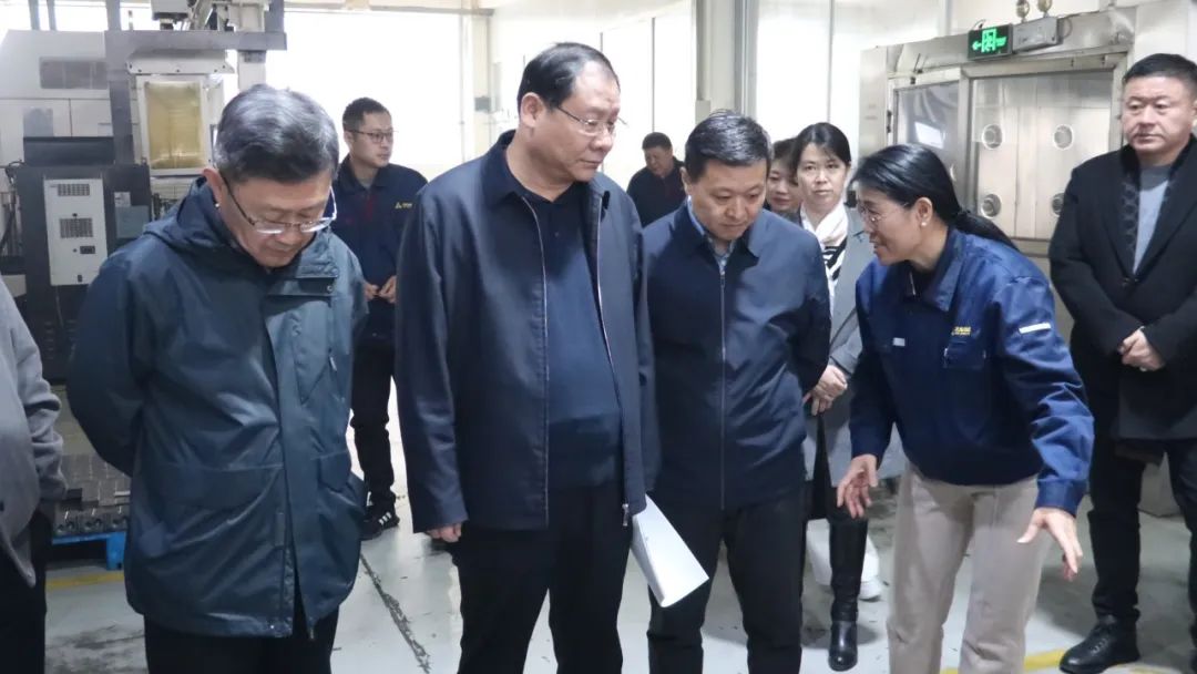 1741566695121712.jpg 區(qū)委統(tǒng)戰(zhàn)部副部長郭可超一行蒞臨力克川液壓參觀指導3.jpg